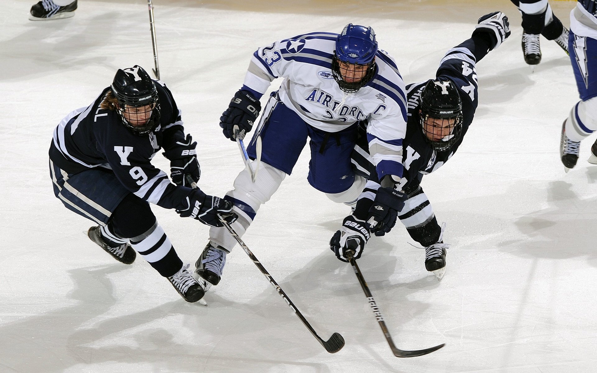 “中超联赛第十轮精彩回顾：豪门再次展现统治力”，中超第十轮对阵